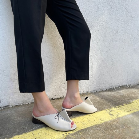 Hot Sale SS24 PHOEBE Off-White | Leather Mules On Hand Now